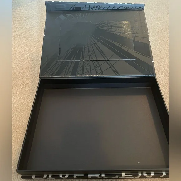 Divergent Box 📦 - Picture 3 of 3